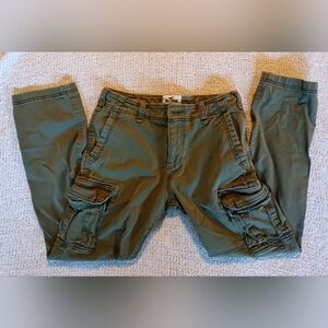 Hollister Men's Green Cargo Pants